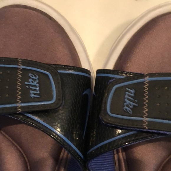 Nike Slides - Picture 7 of 7